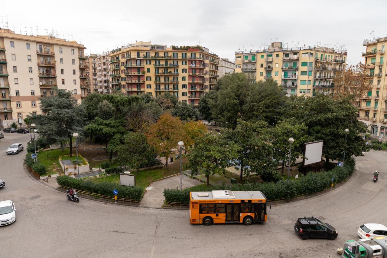 Roomito Apartments Неаполь Экстерьер фото